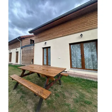 Casa de Férias Pour 2 à 6 Personnes Manala Et Vivala *